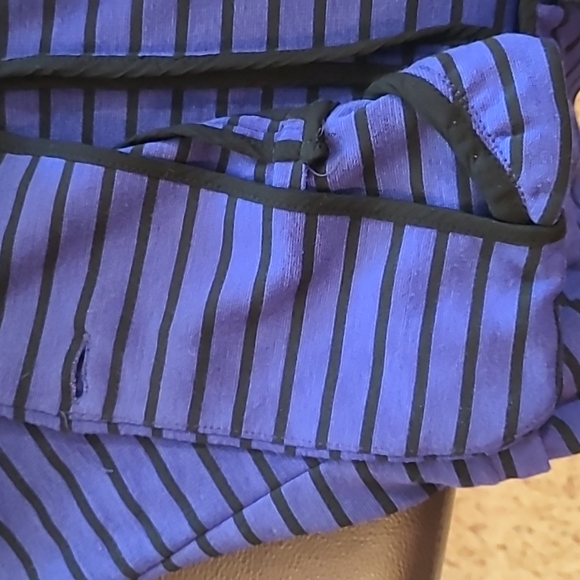 Cartonnier for Anthro, knit striped black & blue tailored, fitted blazer - Picture 13 of 16